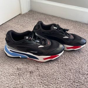 Puma style shoes with B&W logo on back just like brand new